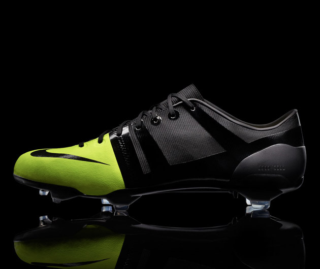 Nike GS Soccer Boot