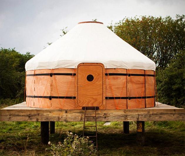 Jero Wood & Canvas Shelter