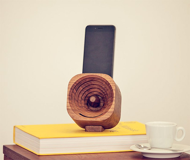 Trobla Wooden Smartphone Amplifier