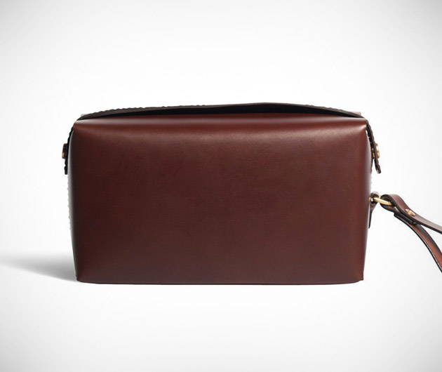 TailFeather Rooster Dopp Kit