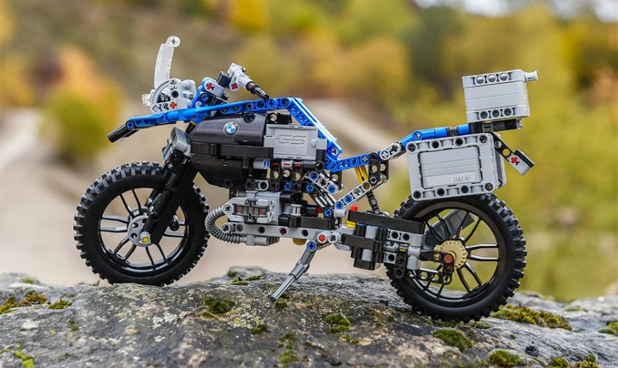 Lego Technic BMW R 1200 GS Adventure Motorcycle