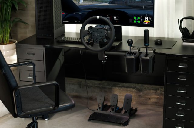 The sim racing shifter built like it belongs in a real cockpit